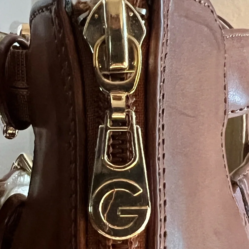 “NEW” G BY GUESS HIGH HEELS - Picture 8 of 16